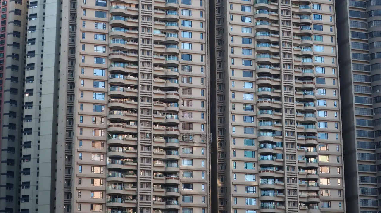 2024年电子技术行业趋势分析：深圳制造企业的机遇与挑战
